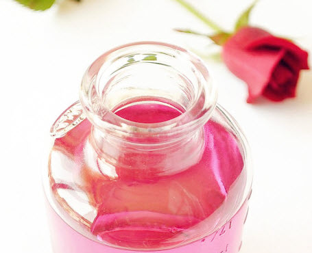 Camphor-and-Rose-Water-To