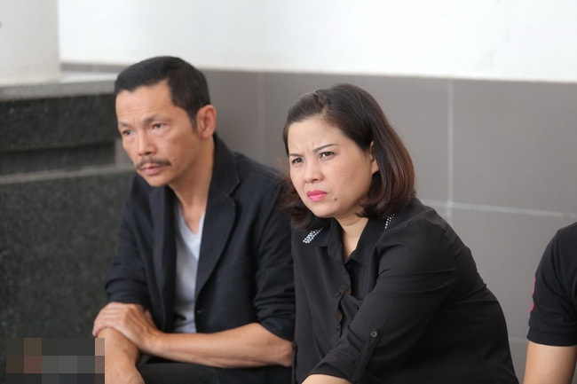 dam-tang-nghe-si-pham-ban