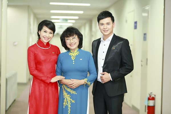 nghe-si-kim-tien-phunutod