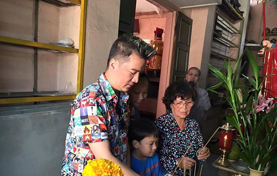-dam-vinh-hung-tuyen-chien-voi-me-ruot002-543x346-1481694765354