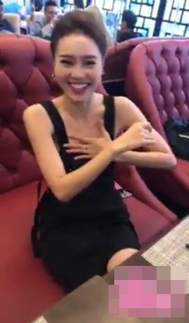 ngoc-trinh-goi-cam (12)