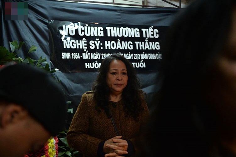 tang-le-nghe-si-hoang-tha