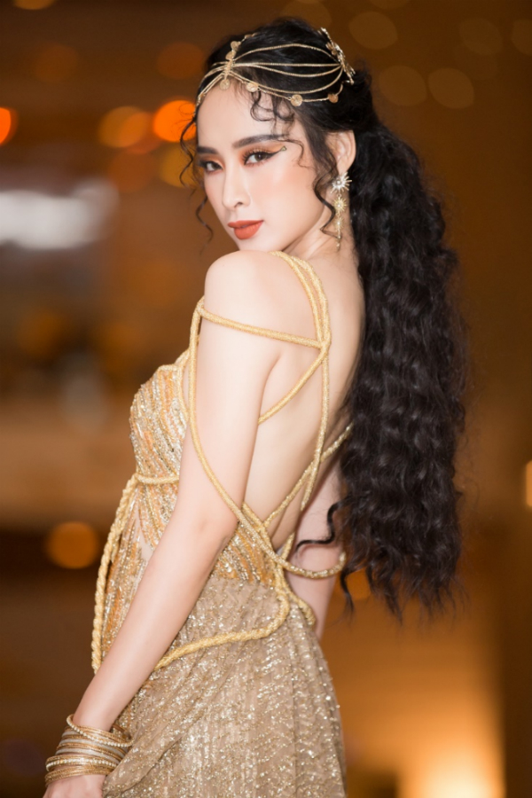 angela