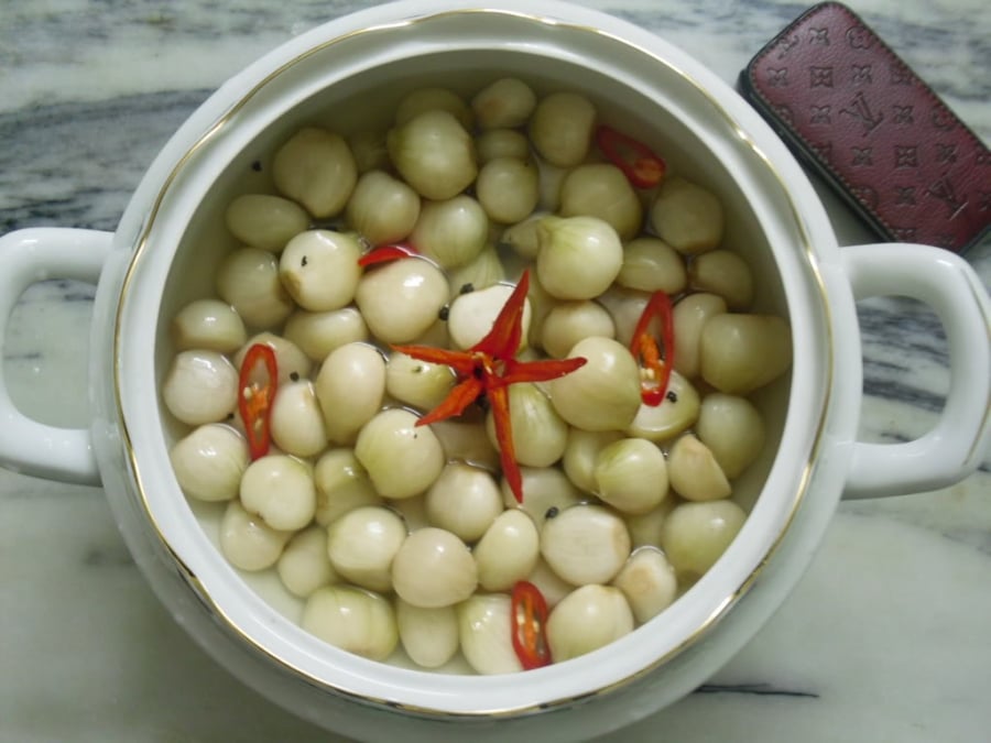 0241_cach-muoi-dua-hanh-mien-bac