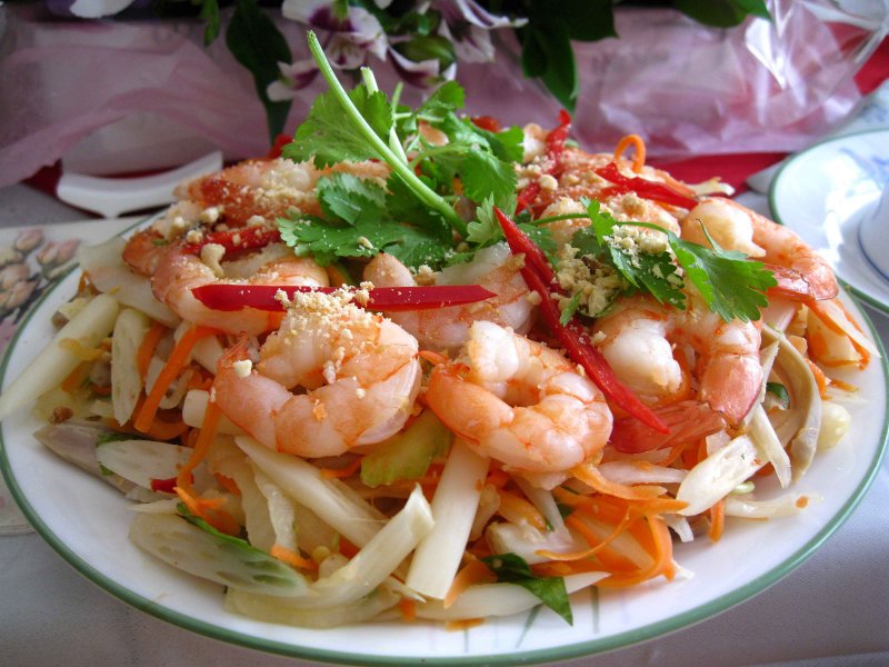cach-lam-goi-ngo-sen-tom-thit-ngon-mat-1