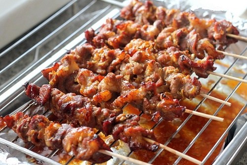 cach-lam-thit-xien-nuong-ngon-me-ly-an-la-ghien