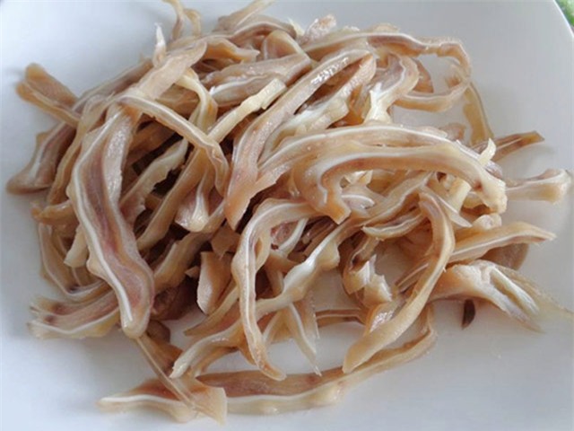 cach-lam-nom-tai-heo-xoai-xanh-gion-ngon-san-sat_4