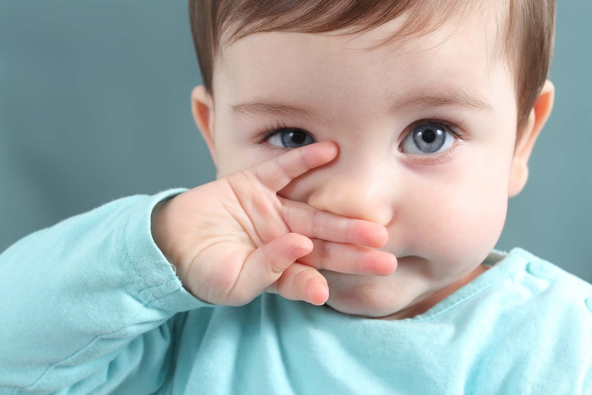 Trẻ nhỏ bị nghẹt mũi luôn là nỗi lo lắng của các bậc cha mẹ. Ảnh minh họa
