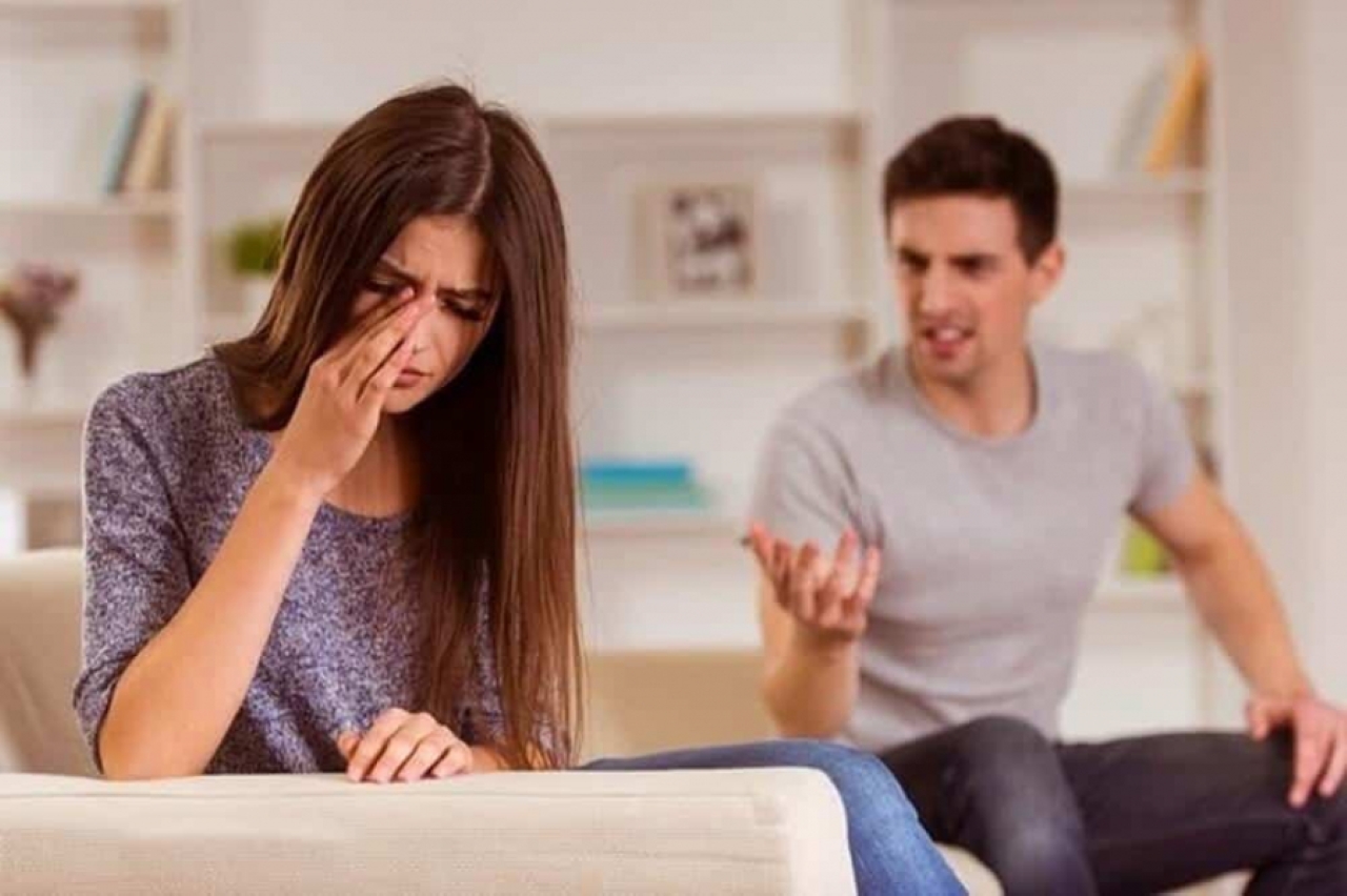 7 năm sau kết hôn nhiều người đàn ông dễ ra ngoài tìm cảm giác mới lạ và một khi bị vợ phát hiện thì khả năng ly hôn rất cao. (Ảnh minh họa)
