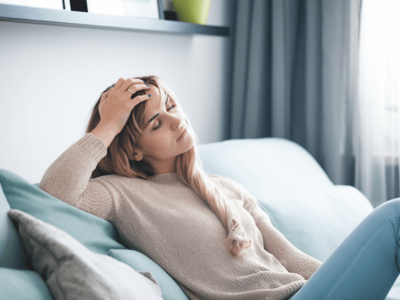 Sau ăn, một lượng lớn máu trong Sh88bet đăng ký miễn phí sẽ tập trung ở đường tiêu hóa giúp tiêu hóa dễ dẫn đến lượng máu cung cấp lên não không đủ khiến người bệnh buồn ngủ. (Ảnh minh họa)