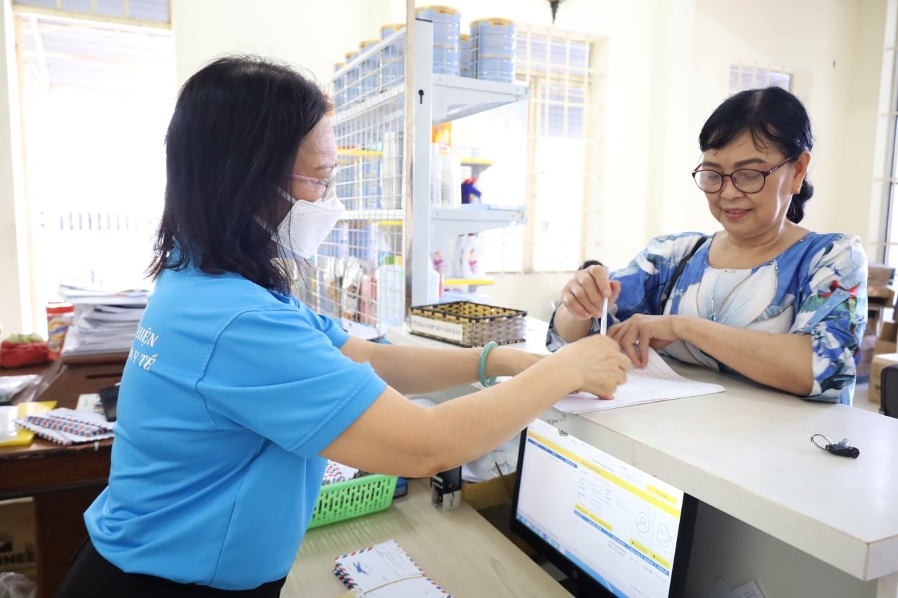 Tại Điều 2 Nghị định 75/2024/NĐ-CP, từ 1/7/2024 chính thức điều chỉnh tăng lương hưu thêm 15% trên mức lương hưu hằng tháng của tháng 06/2024 đối với 9 nhóm đối tượng quy định tại Khoản 1 Điều 1 Nghị định 75/2024/NĐ-CP. (Ảnh minh họa)