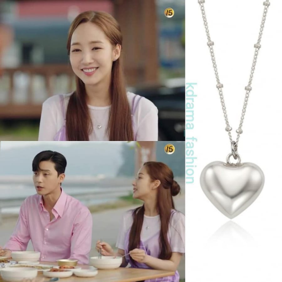 Một sợi dây chuyền trái tim khác đến từ VINTAGE HOLLYWOOD được thư ký Kim yêu thích có giá 118,000₩ - khoảng 2,3 triệu đồng.