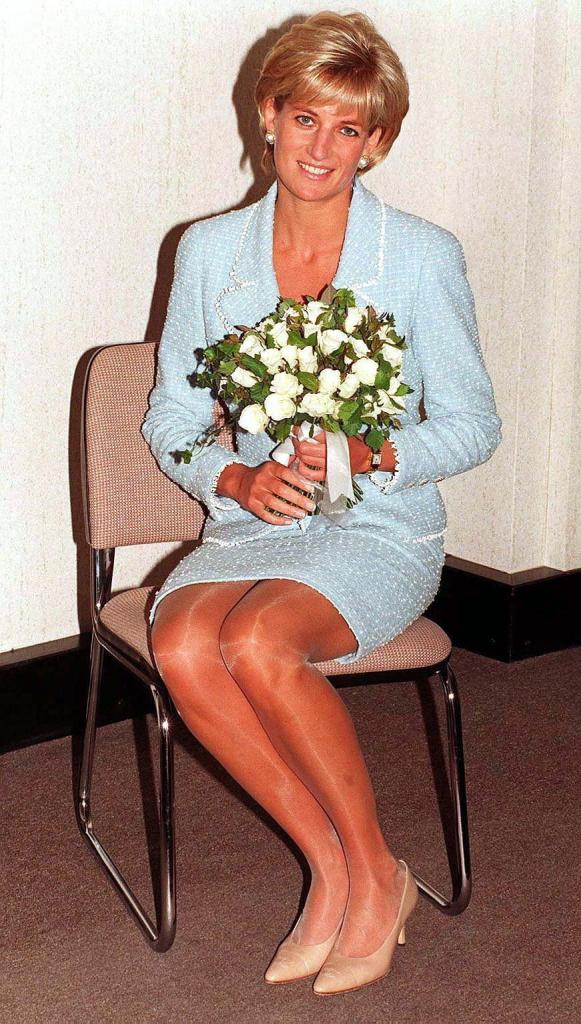 3cong-nuong-diana-ngung-dien-do-chanel-1-khamphatre.com_-581x1024