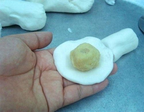 Cach lam banh ran ngot nhan dau xanh cho gia dinh an ngay Tet sharoncuneta.com 8