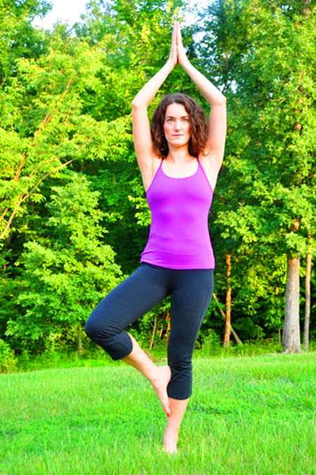 nhung-bai-tap-yoga-don-gian-tai-nha-cho-nguoi-moi-tap-1-sharoncuneta.com