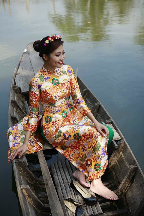 5.don-tet-duong-xinh-lung-linh-voi-ao-dai-cach-tan-2-sharoncuneta.com