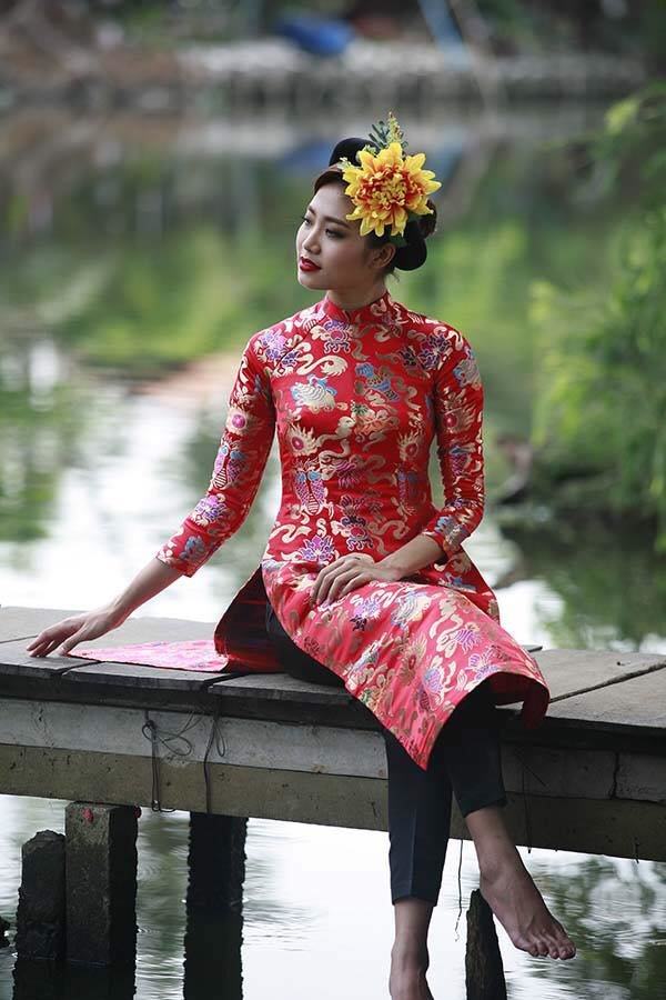 5.don-tet-duong-xinh-lung-linh-voi-ao-dai-cach-tan-3-sharoncuneta.com