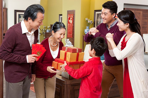 1.chon-nguoi-xong-dat-mo-hang-cho-gia-chu-tuoi-canh-ngo-2-sharoncuneta.com