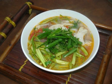 32.cong-thuc-nau-canh-ca-khoai-rau-can-thom-mat-cho-ngay-he-sharoncuneta.com