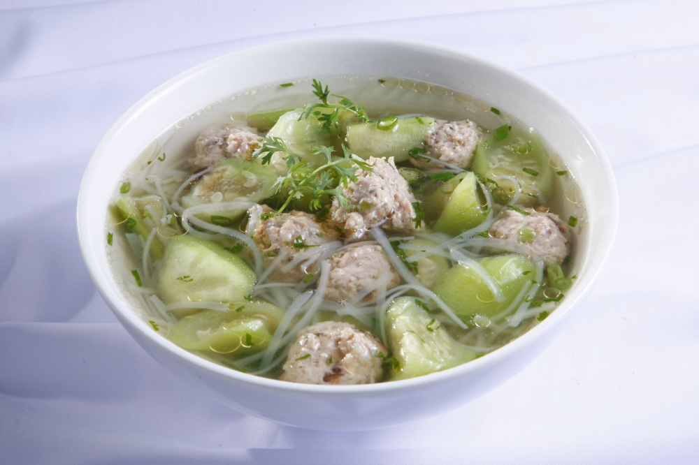 53.cong-thuc-nau-canh-muop-huong-nau-thit-bam-thom-mat-cho-ngay-he-sharoncuneta.com