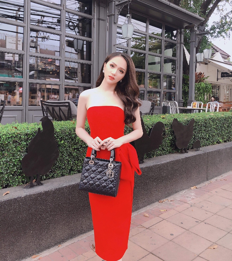 10.nhung-bo-trang-phuc-dep-cua-huong-giang-idol-2-sharoncuneta.com