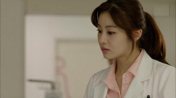 Ai dè, bác sỹ đỡ đẻ lại chính là người yêu cũ của chồng (Ảnh minh họa)