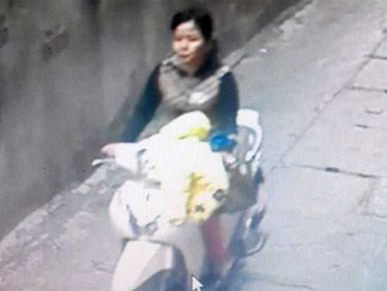 20161217-101445-giat-minh-nhung-sieu-dao-chich-gia-danh-khach-moi-trong-dam-cuoi_3_550x413 (1)