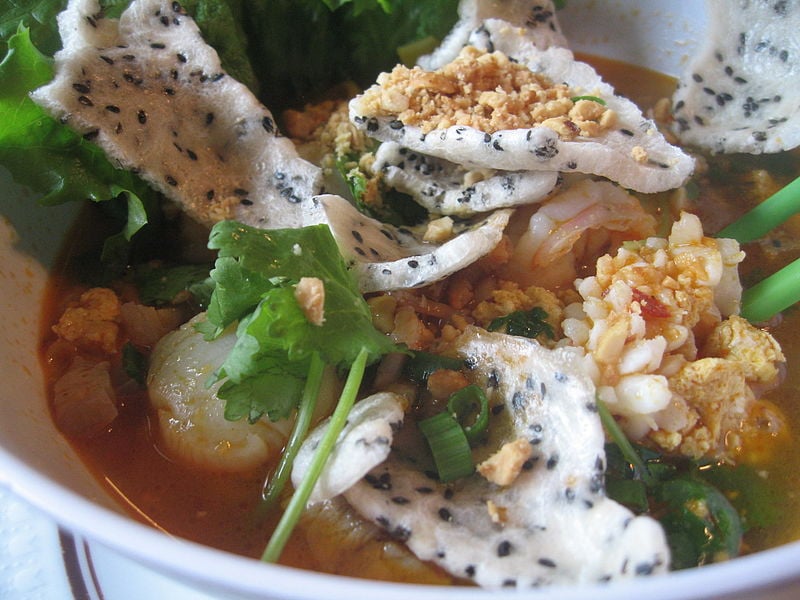 cach-nau-my-quang