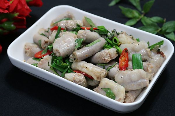 Một đĩa lòng xào thơm ngon, béo ngậy, vô cùng hấp dẫn