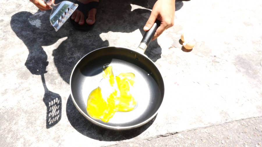 Món trứng rán bằng ánh nắng.