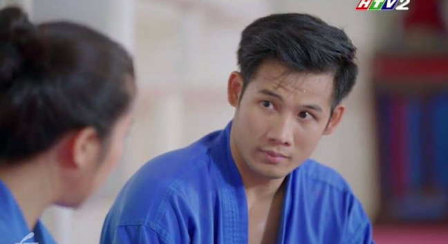 Tường đưa Hương đi tập để giải sầu.