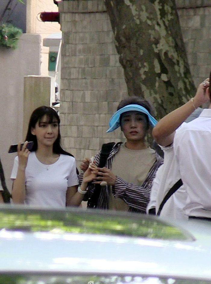 Có vẻ Angelababy đã có da có thịt hơn.