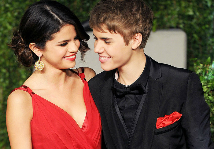 20180717-113315-justin-bieber-selena-gomez-february-27-2011