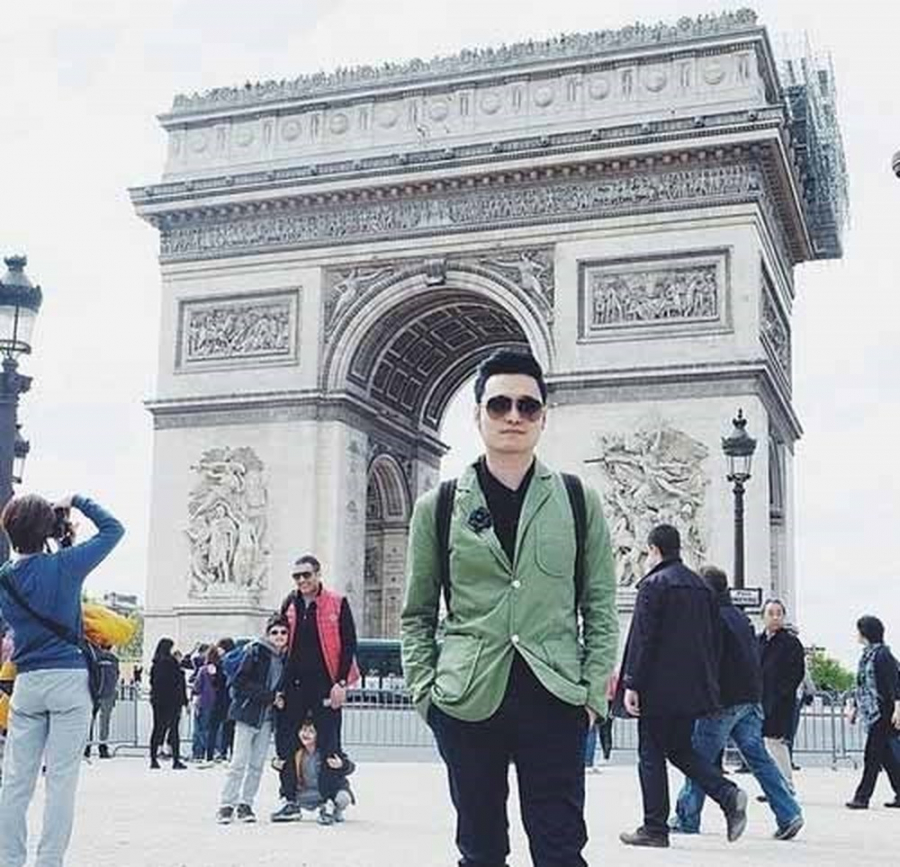 Anh đi du lịch khắp nơi trên Thế giới khiến nhiều người ngưỡng mộ.