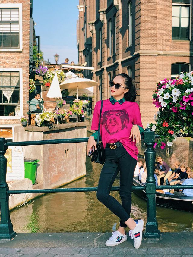 Hình ảnh của người đẹp tại Amsterdam.