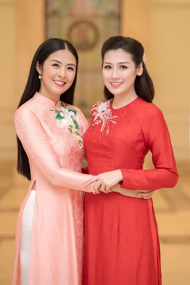 Hai người đẹp giữ được mối quan hệ tốt đẹp trong showbiz.