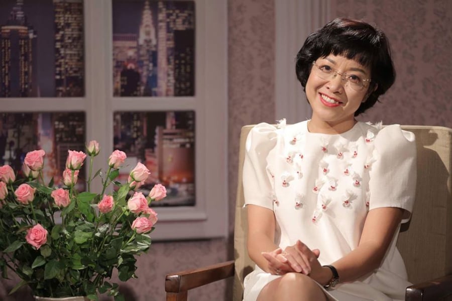 Sinh năm 1970 nhưng MC Thảo Vân vẫn giữ được phong cách trẻ trung nữ tính.