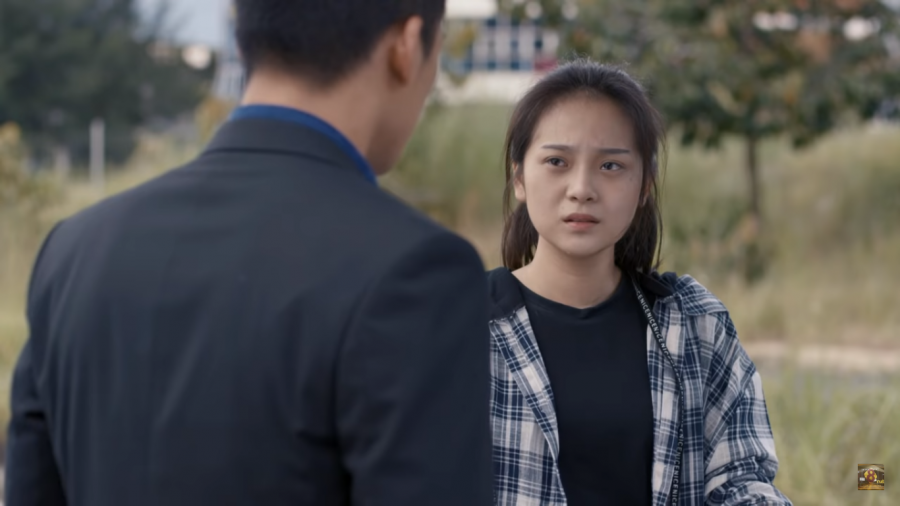 Dung hoài nghi về tình cảm của Nam.