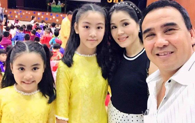 2 cô bé đều đã lớn vụt, chị cả Thảo Linh sở hữu chiều cao vượt trội.