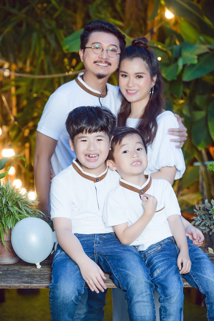 Nói về con đường nghê thuật phía trước, Lâm Vỹ Dạ cho biết chồn, 2 con trai và đặc biệt là tình cảm của khán giả là động lực cho mình cống hiến hết mình vì nghệ thuật.