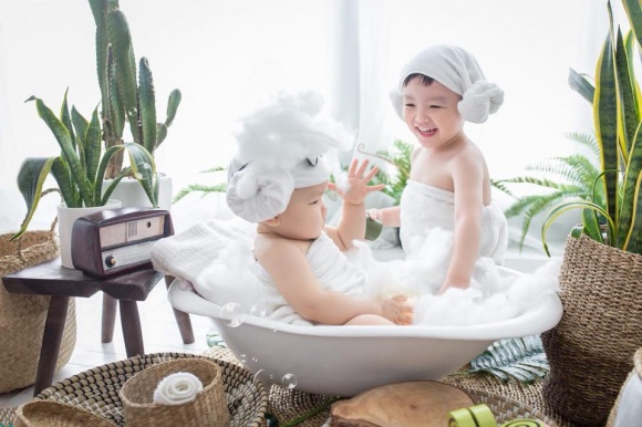 2 cậu con trai kháu khỉnh của Tâm Tít và ông xã Ngọc Thành.