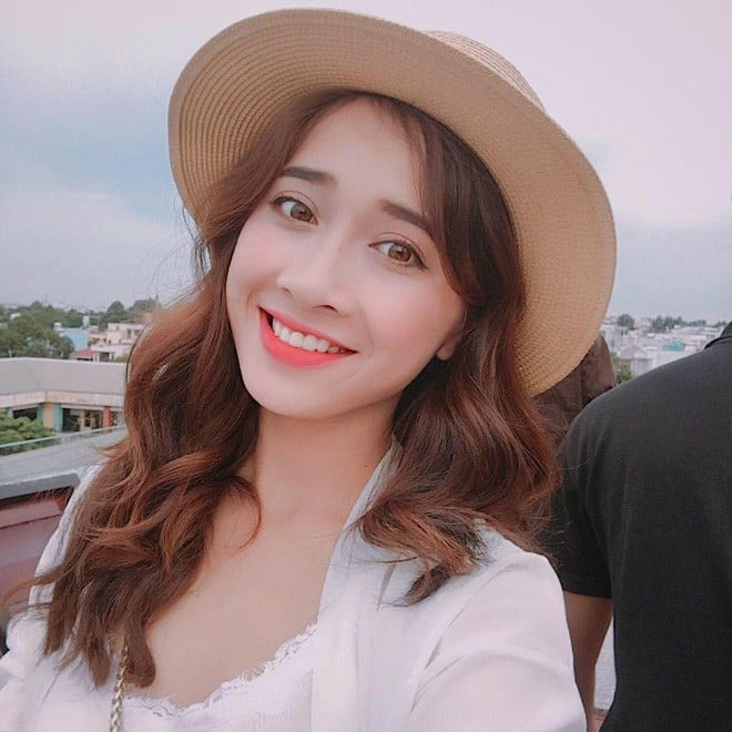 Cô nàng Phương Anh có đôi mắt và nụ cười rất giống Nhã Phương.