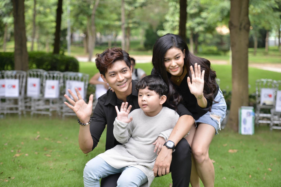 Tim và Trương Quỳnh Anh ly hôn nhưng cả 2 vẫn sống chung nhà vì cọn.