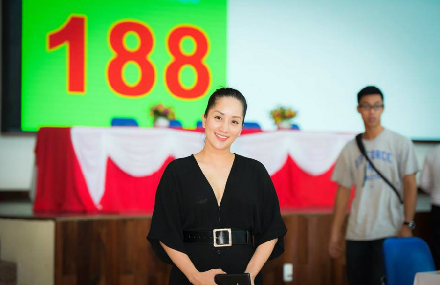 Cô tiết lộ không có ý định giảm cân dù hiện tại lên đến 56kg.