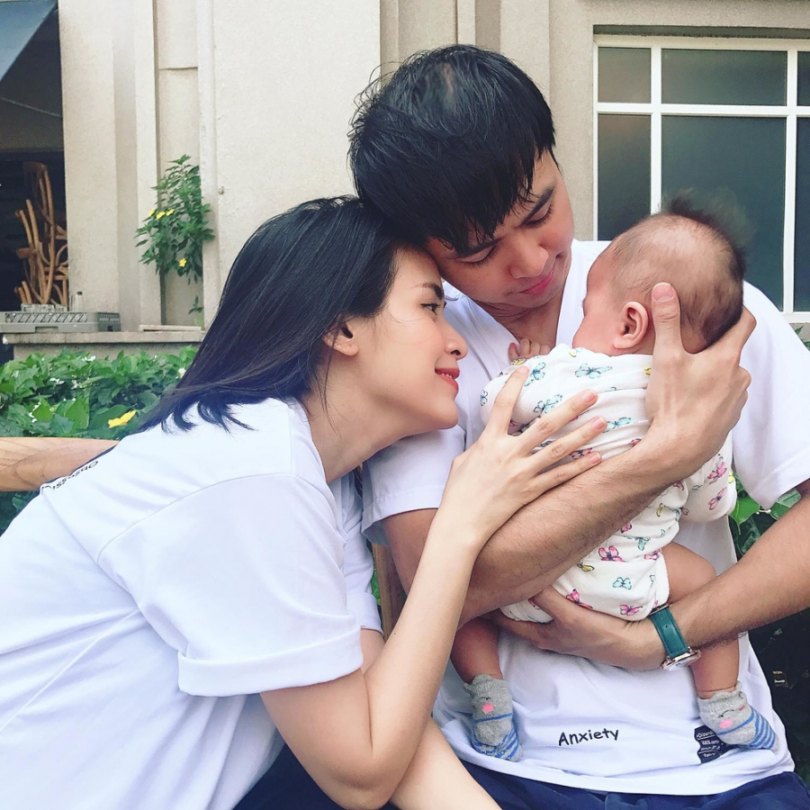 Gia đình nhỏ của Tú Vi và Văn Anh đang vô cùng hạnh phúc.