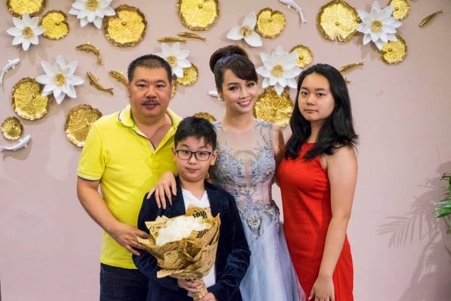 Gia đình hạnh phúc của Mai Thu Huyền.