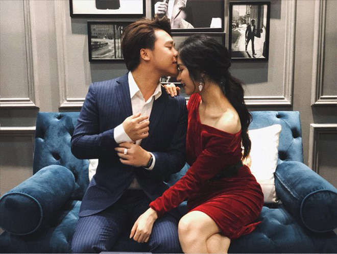 Sau Công Phượng, Hoà Minzy đang hạnh phúc bên tình mới.