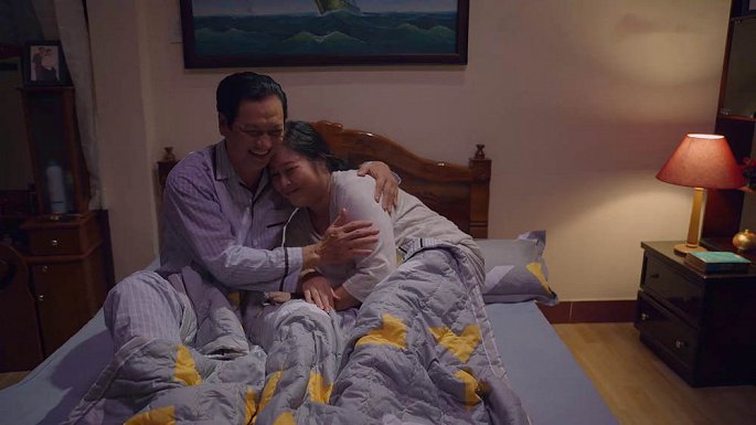 Vợ chồng ông Vương làm lành sau một thời gian 