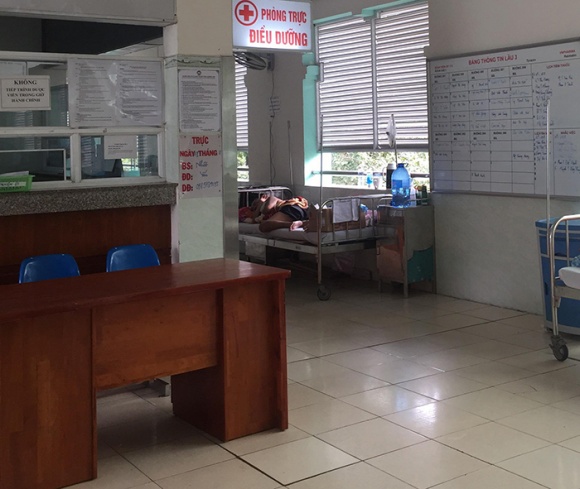 Khu vực điều trị của diễn viên Mai Phương hạn chế tối đa người tới thăm.