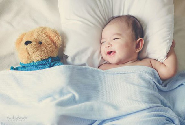 Bé gái đáng yêu nhà Khánh Thi- Phan Hiển.